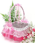 Zeer mooie witte rieten mand met roze en witte kant., Ophalen of Verzenden, Nieuw, Feestartikel, Geboorte of Huwelijk