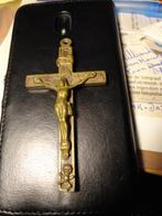 Antiek kruis met  jezus figuur aan het kruis 9 cm lang, Ophalen of Verzenden, Beeld(je)