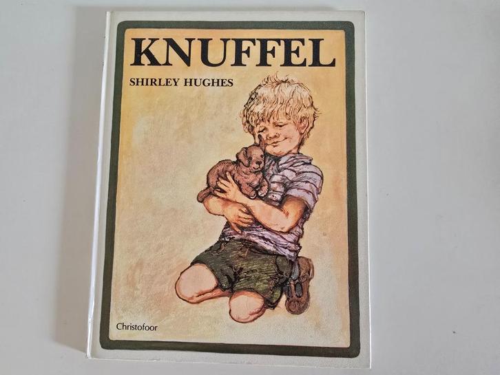 Knuffel - Shirley Hughes, Boeken, Kinderboeken | Kleuters, Zo goed als nieuw, Fictie algemeen, Jongen of Meisje, Ophalen of Verzenden