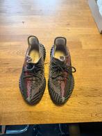 Yeezy boost 350 v2 maat 45, Overige kleuren, Sportschoenen, Ophalen of Verzenden, Zo goed als nieuw