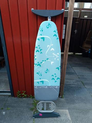 Vileda Strijktafel Park&Go

 beschikbaar voor biedingen