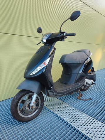 Piaggio Zip beschikbaar voor biedingen