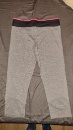 Grijze 3/4de sportlegging Decathlon, Kleding | Dames, Sportkleding, Maat 38/40 (M), Ophalen of Verzenden, Decathlon, Grijs