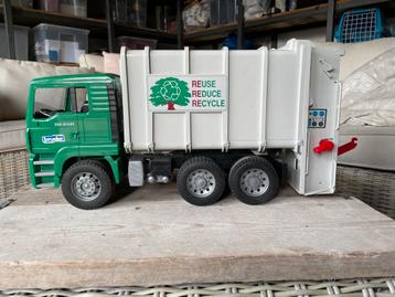 Bruder nummer 02764 vuilniswagen  beschikbaar voor biedingen