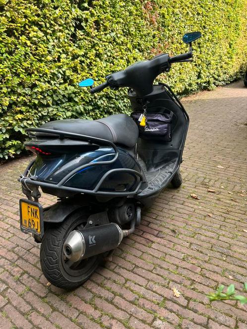 Piaggio Zip 2022 E5, Fietsen en Brommers, Scooters | Piaggio, Nieuw, Zip, Maximaal 45 km/u, Benzine, Ophalen