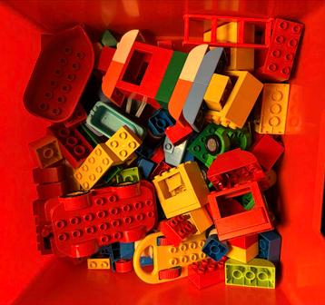 Grote bak Duplo beschikbaar voor biedingen