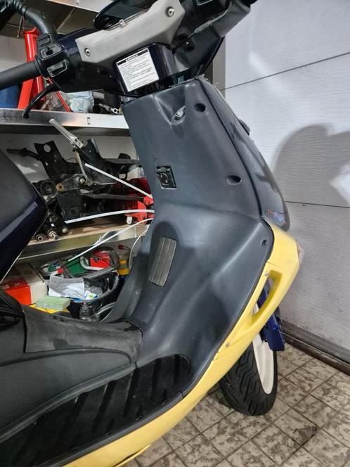 Aprilia sr beenschild grijs netjes, Motoren, Tuning en Styling, Ophalen of Verzenden