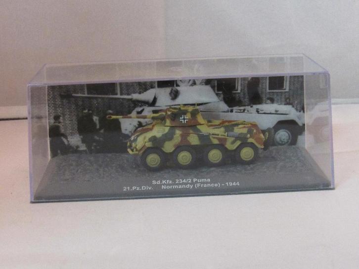 Tank in vitrine, Verzamelen, Militaria | Tweede Wereldoorlog, Landmacht, Miniatuur of Beeldje, Duitsland, Ophalen of Verzenden