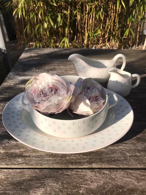 Engelse serviesdelen - Furnivals, decor Emily, Huis en Inrichting, Keuken | Servies, Zo goed als nieuw, Overige typen, Overige stijlen