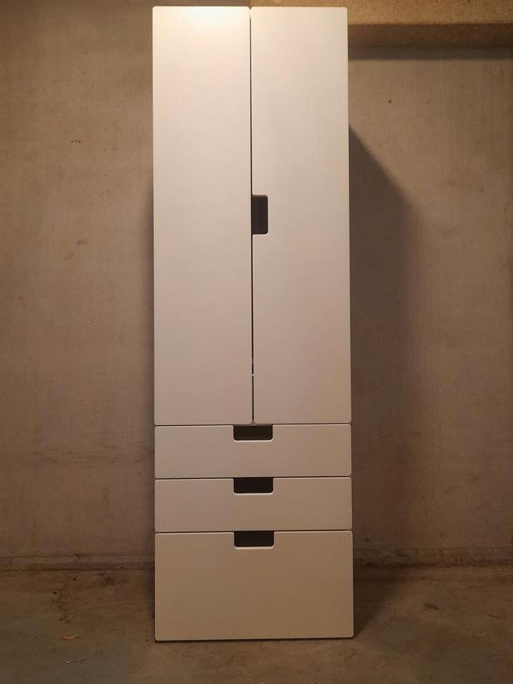 Te koop ikea stuva / smastad kinderkledingkast 192h 60b 50d, Kinderen en Baby's, Kinderkamer | Commodes en Kasten, Zo goed als nieuw