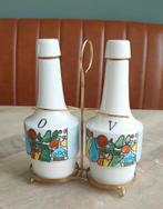 Jaren 60 olie en azijn flesjes in houder, Antiek en Kunst, Antiek | Keukenbenodigdheden, Ophalen of Verzenden