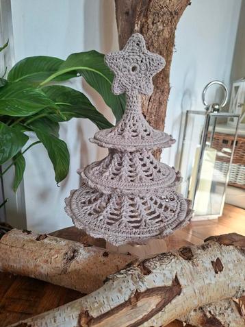 Gehaakte kerstboom  beschikbaar voor biedingen