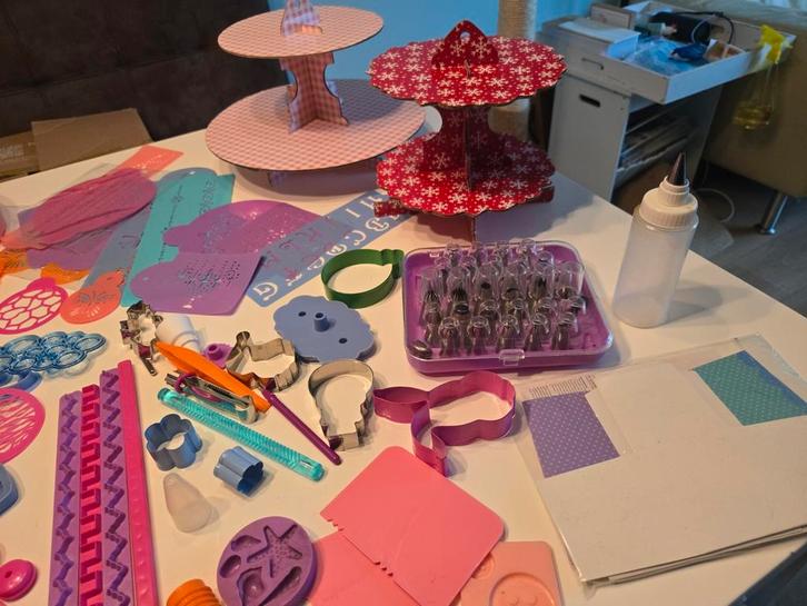 Taarten Decoreren Tijdschriften + Bakspullen, Hobby en Vrije tijd, Taarten en Cupcakes maken, Gebruikt, Boek of Tijdschrift, Taarten