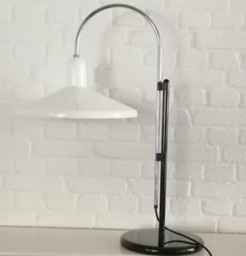 Zeldzame vintage tafellamp van Harveiluce Iguzzini jaren 70 beschikbaar voor biedingen