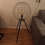 Moderne metalen draadlamp met statief, Ophalen, 100 tot 150 cm, Zo goed als nieuw, Metaal