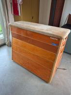 Vintage gymkast/ turnkast, Sport en Fitness, Ophalen of Verzenden, Zo goed als nieuw, Materiaal