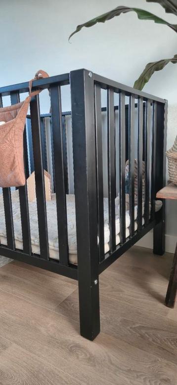 Zwarte BOX hoogte verstelbaar beschikbaar voor biedingen