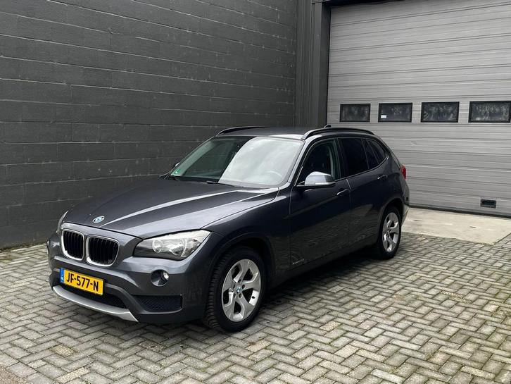 BMW X1 2.0 Sdrive 20I AUT 2012 Grijs Trekhaak, Auto's, BMW, Particulier, X1, ABS, Airbags, Airconditioning, Alarm, Bluetooth, Boordcomputer