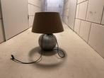 Mooie lamp met zilveren voet en stoffen kap, Ophalen of Verzenden, Gebruikt, Metaal, Minder dan 100 cm