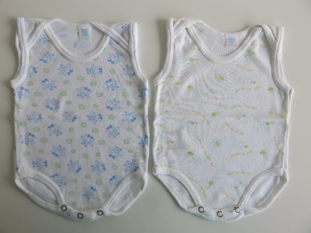 2 Hema rompertjes wit blauw en geel met beertjes maat 62/68, Nacht- of Onderkleding, Gebruikt, Meisje, Ophalen of Verzenden