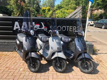 Nieuwe Italia snor 2025 injectie - AGM VX50 Sourini look  beschikbaar voor biedingen