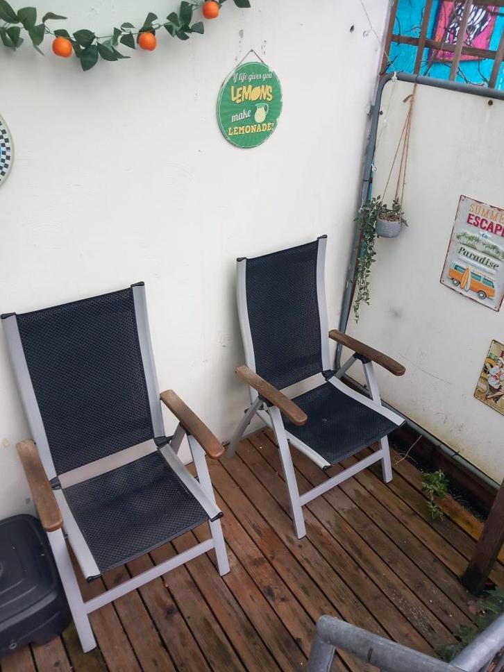 ACTIE!! 4x Luxe inklapbare tuinstoel met houten armleuningen, Tuin en Terras, Tuinstoelen, Gebruikt, Kunststof, Inklapbaar, Ophalen