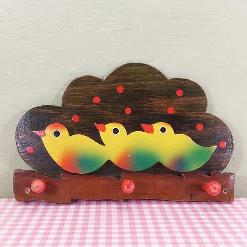 Vintage houten speelgoed kinderkapstok met vogeltjes retro, Kinderen en Baby's, Speelgoed | Houten speelgoed, Gebruikt, Overige typen