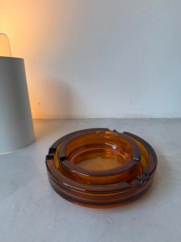 Vintage glazen asbakken / amber kleur beschikbaar voor biedingen