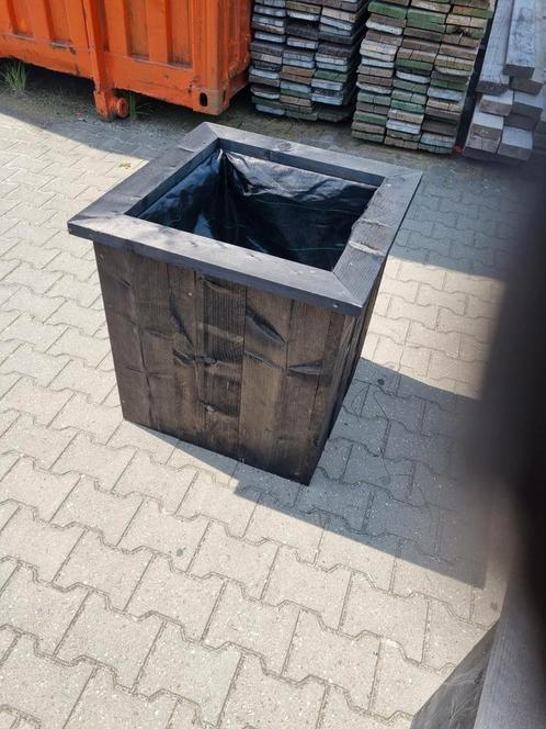 Zwarte bloembakken, Tuin en Terras, Bloembakken en Plantenbakken, Zo goed als nieuw, Hout, 60 cm of meer, Vierkant, Ophalen