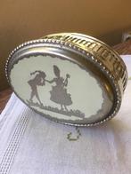 Potpourri Blik.Antiek met Romantische dcoratie op deksel., Ophalen of Verzenden, Gebruikt, Overige