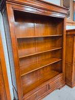 Mooie notenhouten boekenkast, Ophalen, Zo goed als nieuw, 25 tot 50 cm