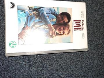 FALLING IN LOVE! Mooie Speelfilm met Robert de Niro Op VIDEO beschikbaar voor biedingen