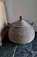 zwarte afrikaanse zeegras mand handgemaakt in Senegal, Huis en Inrichting, Woonaccessoires | Schalen en Manden, Mand, Rond, Nieuw