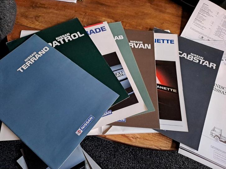 Partij Nissan brochures, Boeken, Auto's | Folders en Tijdschriften, Zo goed als nieuw, Nissan, Ophalen of Verzenden