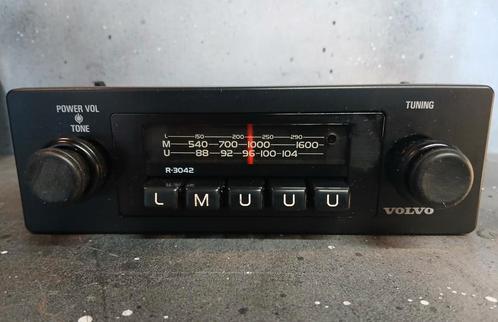 Originele Volvo Radio R 3042 Oldtimer Youngtimer, Auto diversen, Autoradio's, Zo goed als nieuw, Ophalen of Verzenden