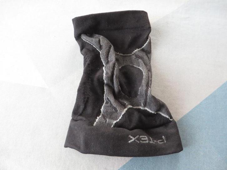 P tex knee sleeve / knie band mt M, Diversen, Verpleegmiddelen, Gebruikt, Ophalen of Verzenden