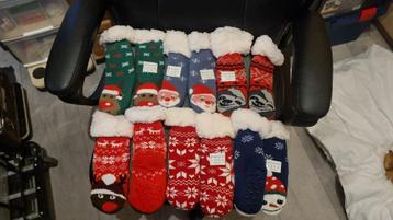 kinder kerst sloffen met anti slip noppen lekker warm €2,50 beschikbaar voor biedingen