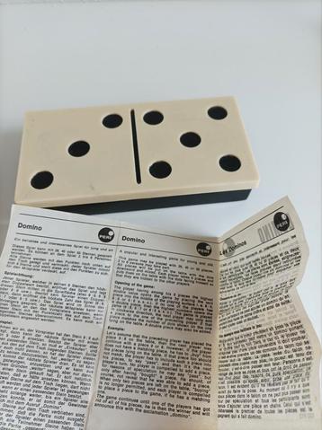 Vintage dominospel het doosje, een grote Domino steen, afmet beschikbaar voor biedingen