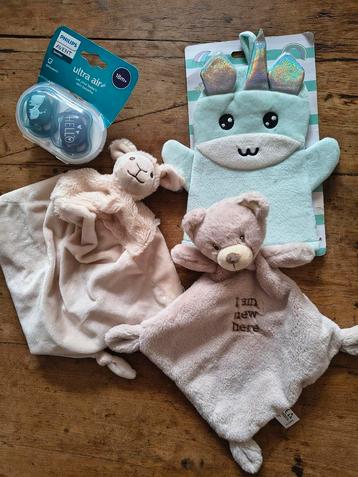 Baby speelgoed washandje knuffels speen beschikbaar voor biedingen