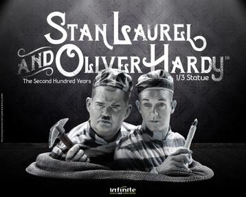 Infinite Stan Laurel and Oliver Hardy statue beschikbaar voor biedingen