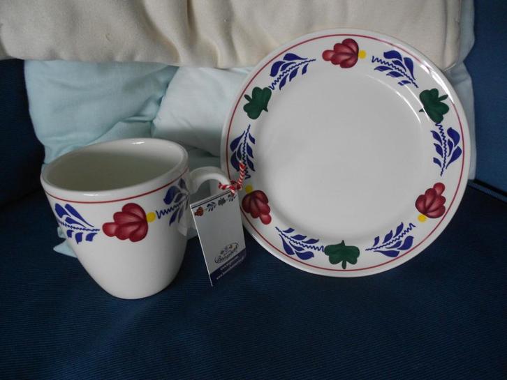 Royal boch boerenbont gebakschotel en bekertje, Huis en Inrichting, Keuken | Servies, Nieuw, Overige typen, Boerenbont, Ophalen