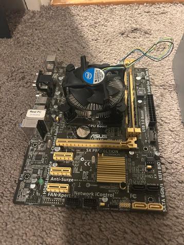 Oude pc parts beschikbaar voor biedingen