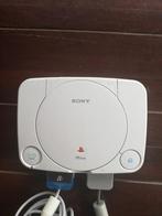 Eerste Sony PlayStation met accessoires, 2 spelers, Ophalen of Verzenden, Avontuur en Actie, Eén computer