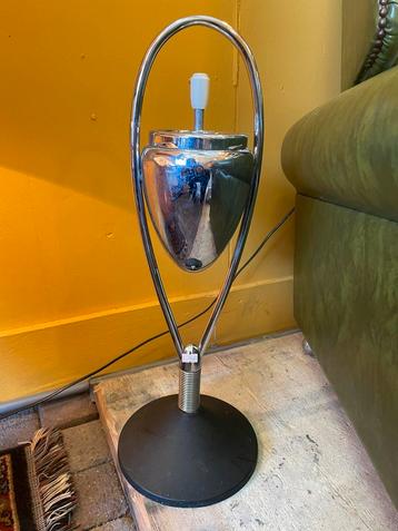 Vintage jaren 60 flexibele chrome asbak beschikbaar voor biedingen