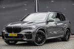 BMW X5 M50i M-Sport | 4.4 V8 530Pk | Head Up Display | Panor, Te koop, Zilver of Grijs, Geïmporteerd, Benzine