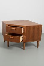 Silkeborg vintage teak hoekkast met 2 laden, Ophalen, Gebruikt, Vintage, deens design, Teakhout