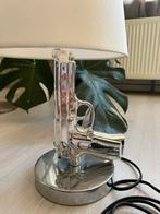 Pistool tafel lamp zilver, Huis en Inrichting, Lampen | Tafellampen, Minder dan 50 cm, Zo goed als nieuw, Ophalen