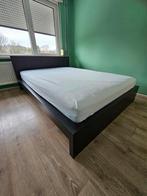 Tweepersoons bed met goed matras 140x200, 140 cm, Zo goed als nieuw, Hout, Zwart
