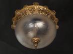 Grote plafonniére met bolvormige facet matglazen glas kap, Ophalen of Verzenden, Gebruikt, Glas