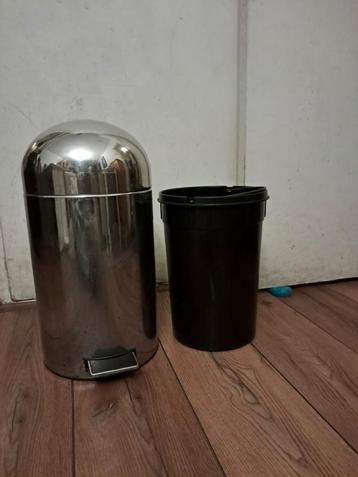 Te koop,Eko Prullenbak met pedaal functie. 12 liter. beschikbaar voor biedingen